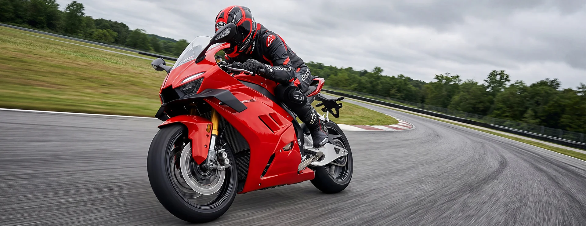 ZXMOTO 820RR on track